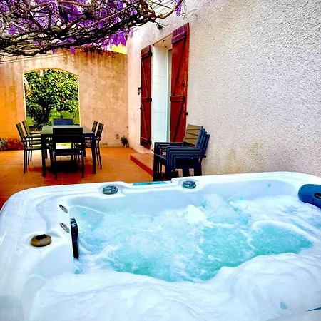Maison Confortable Avec Jacuzzi A *